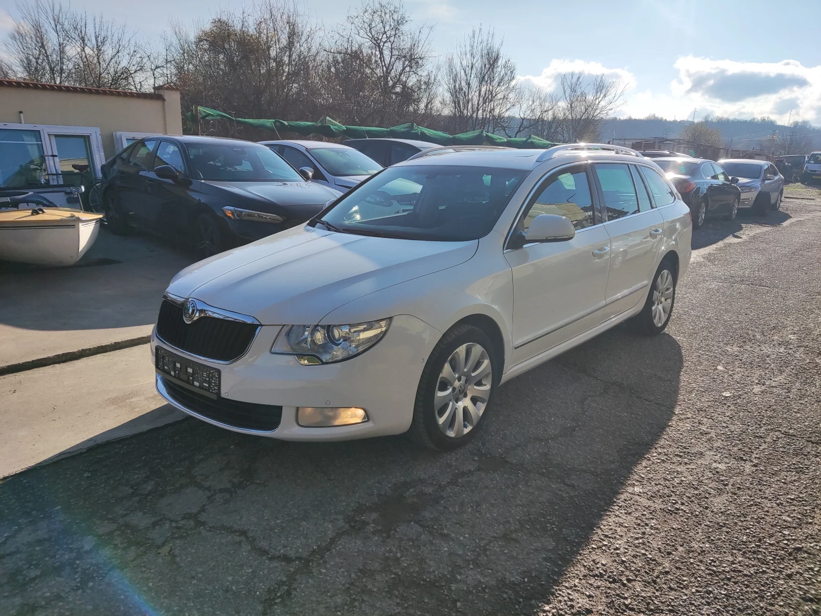 Skoda Superb 2.0TDI Laurint&Klement - изображение 2