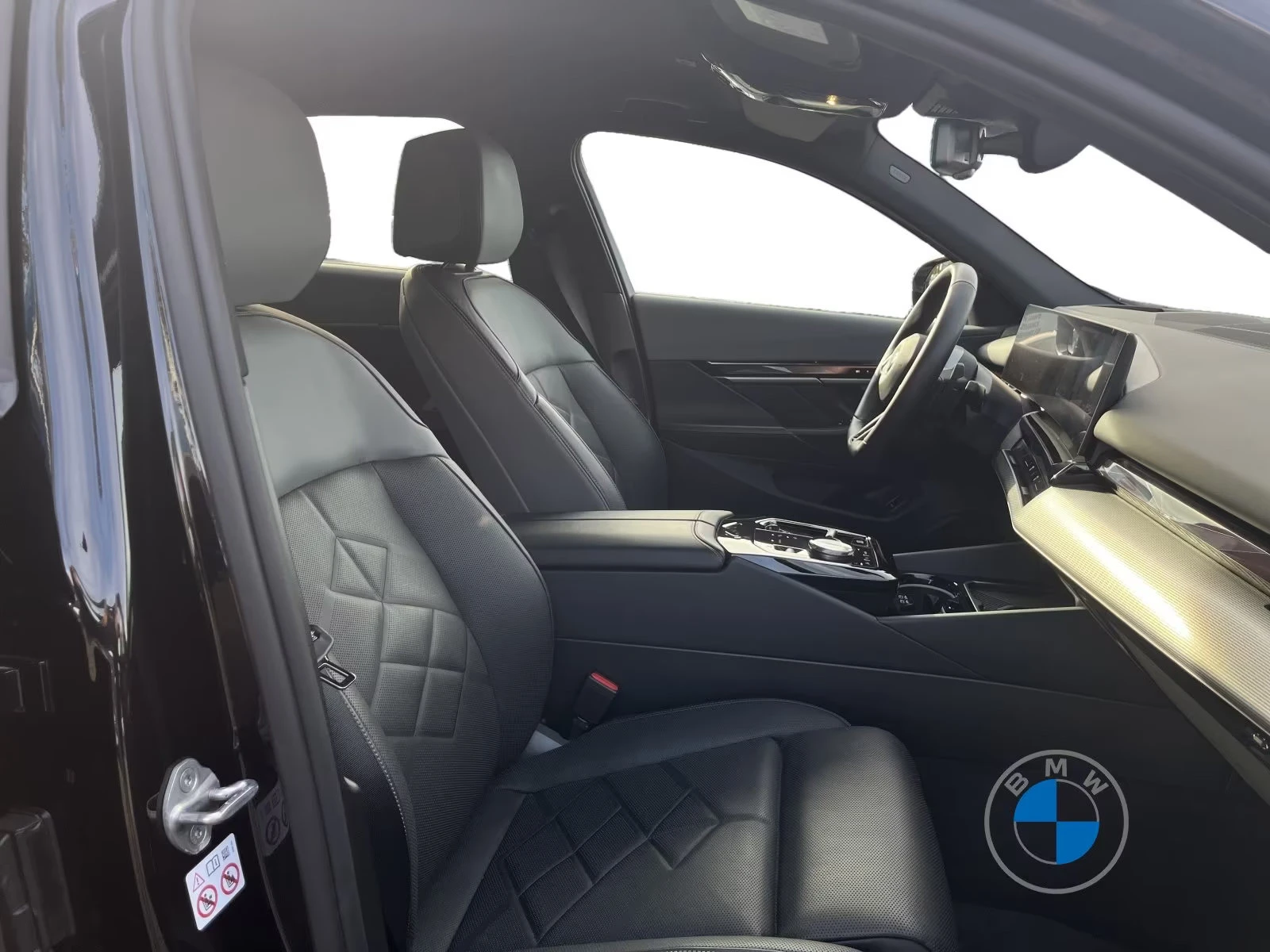 BMW 550 e/xDRIVE/489HP/MSPORT/20/MSPORT/360/NAVI/AMBI/914v | Mobile.bg � ����������� 13