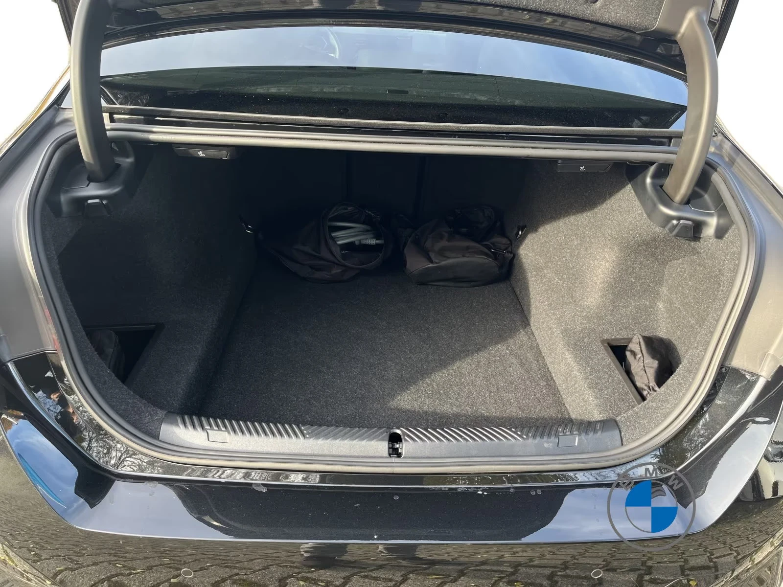 BMW 550 e/xDRIVE/489HP/MSPORT/20/MSPORT/360/NAVI/AMBI/914v - изображение 7