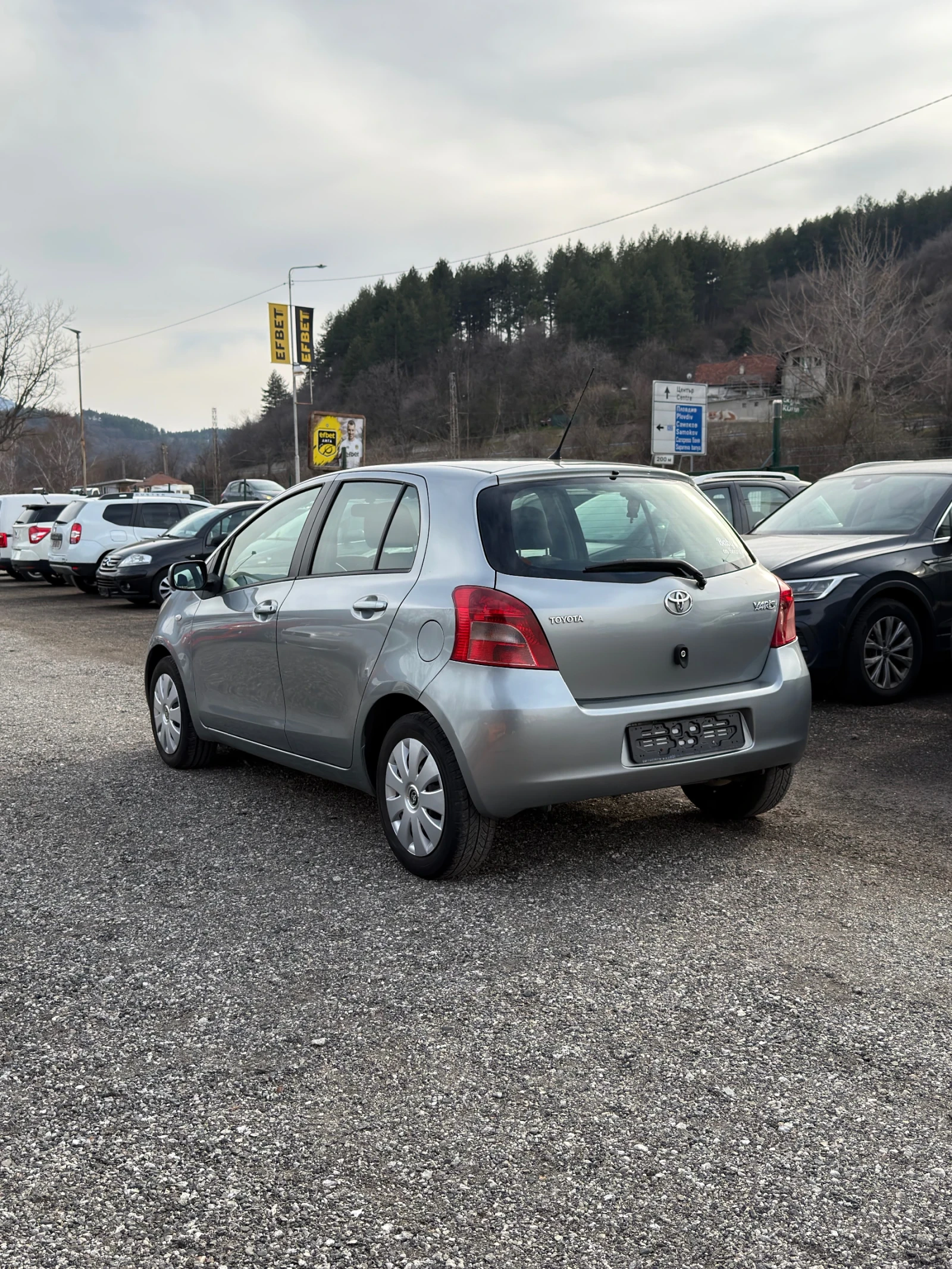 Toyota Yaris 1.0 | 168 806 км., снимка 6 - Автомобили и джипове - 53719902