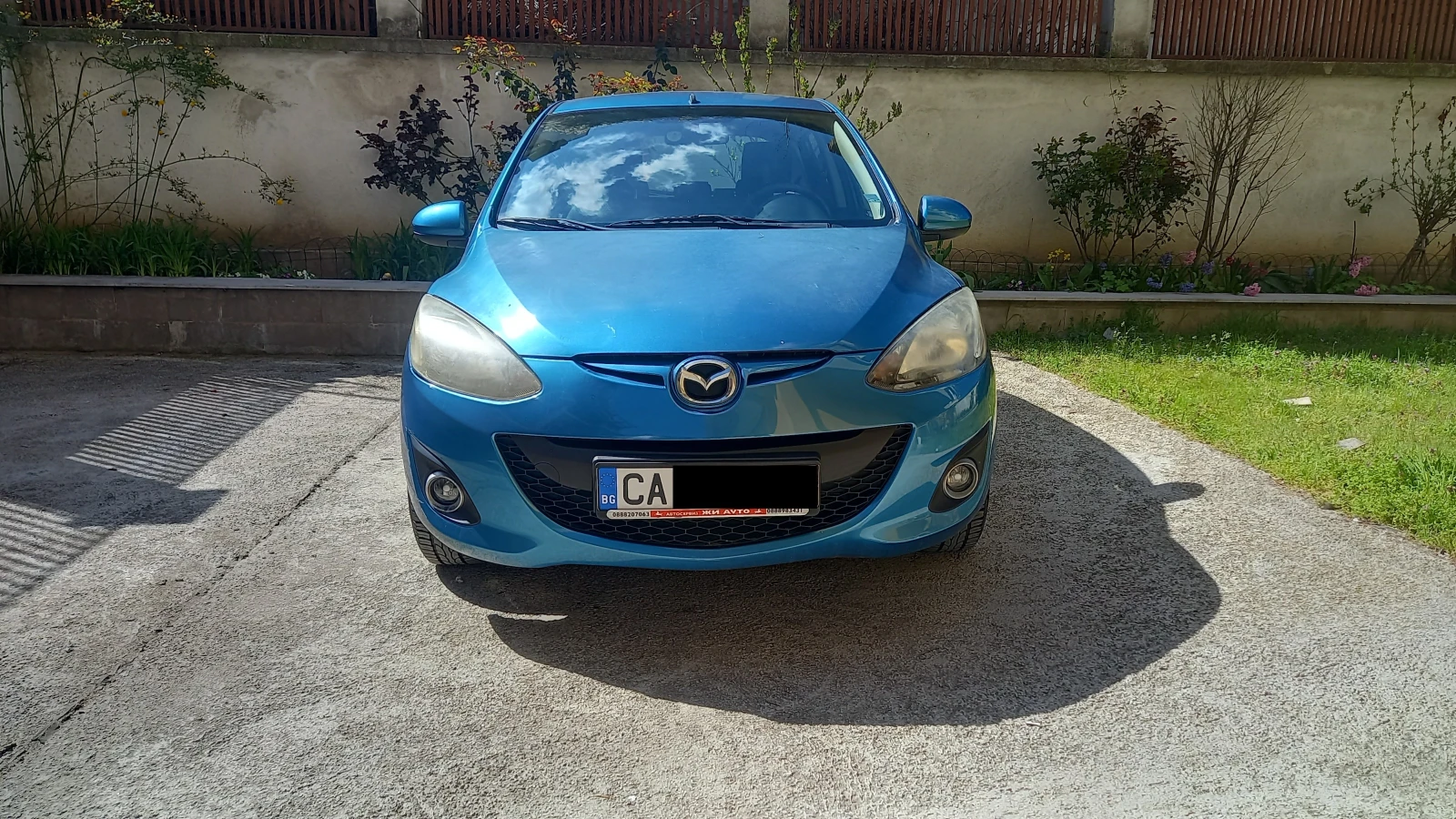 Mazda 2, снимка 2 - Автомобили и джипове - 54179160