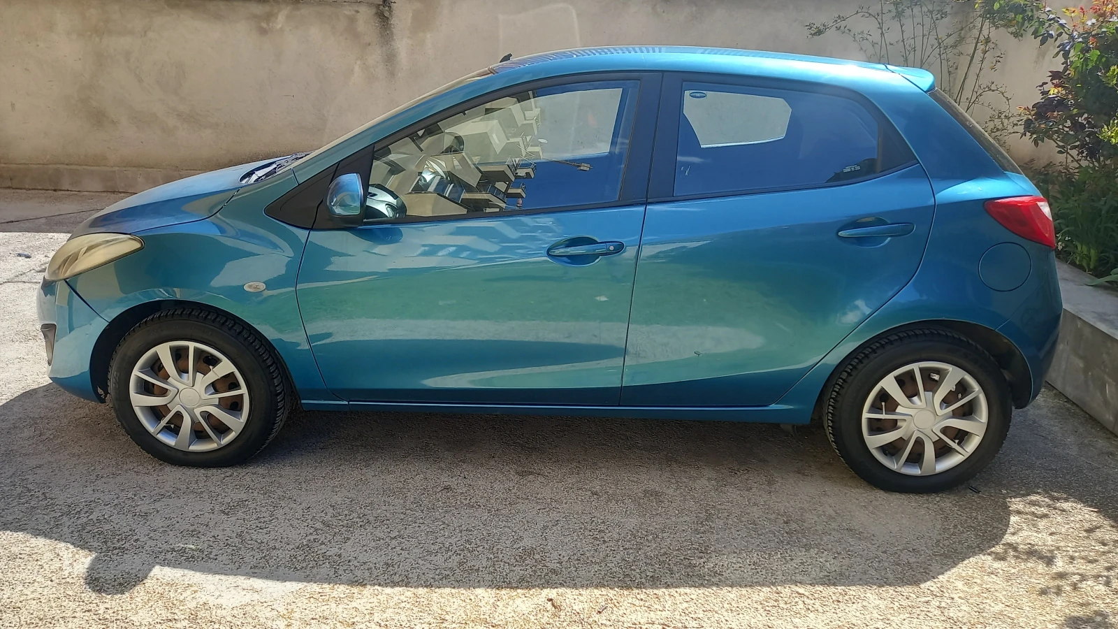 Mazda 2, снимка 3 - Автомобили и джипове - 54179160