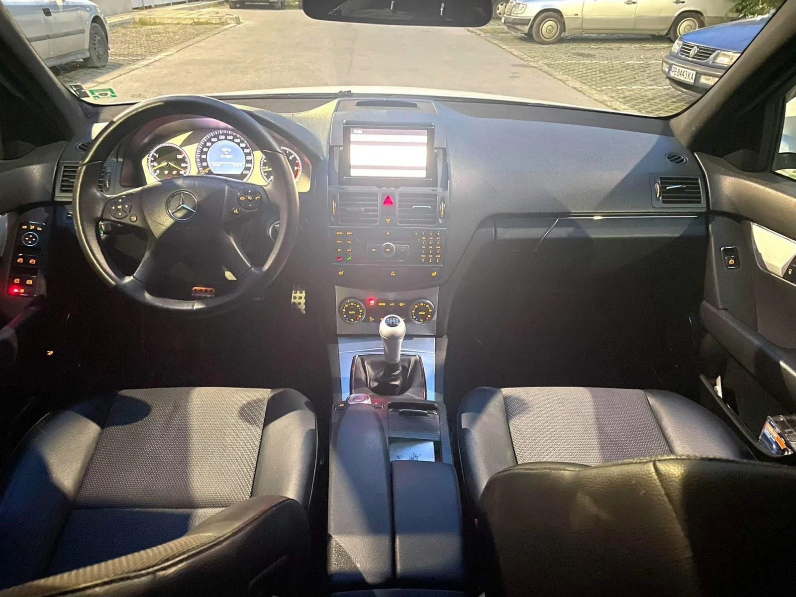Mercedes-Benz C 220, снимка 5 - Автомобили и джипове - 54359525