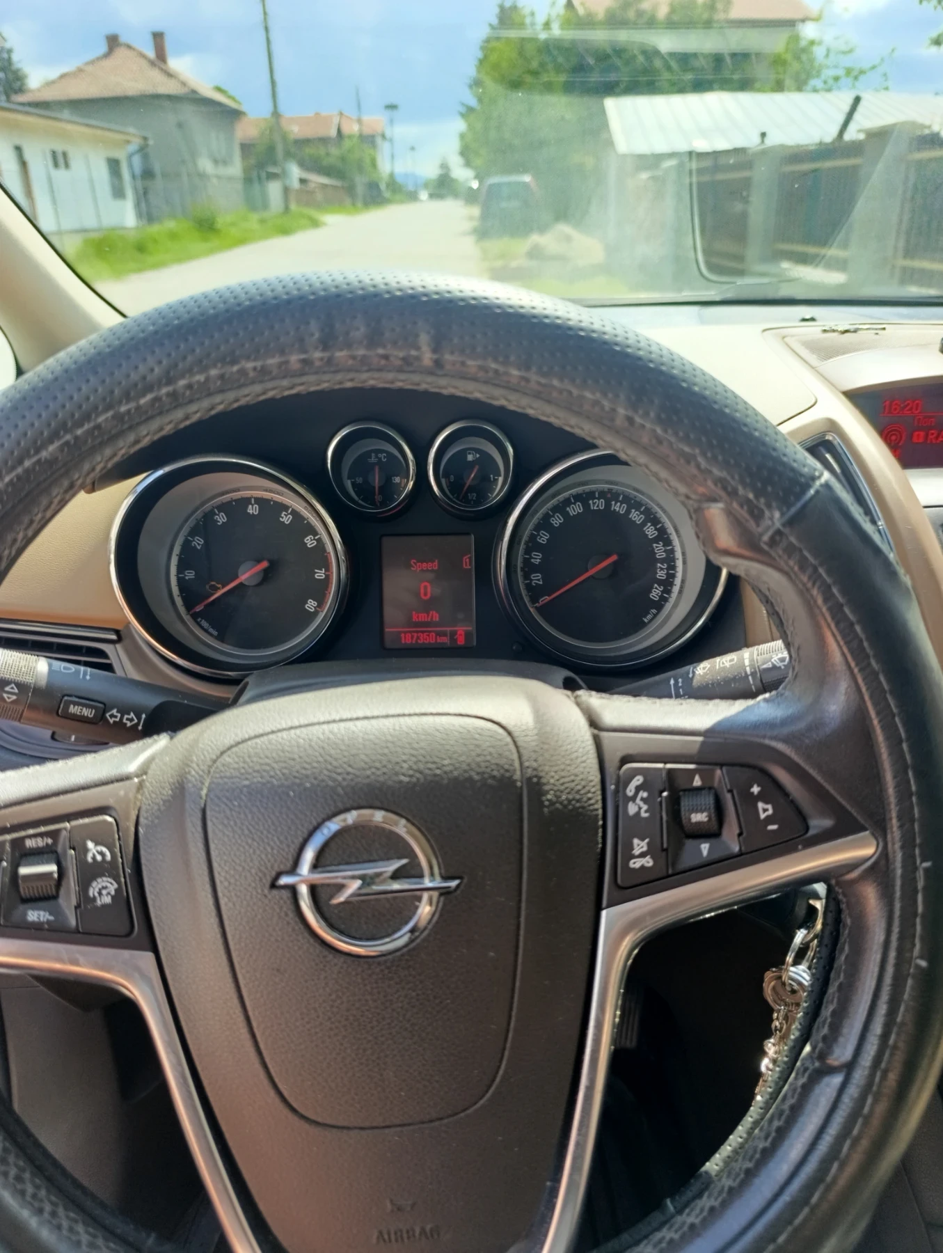 Opel Zafira, снимка 7 - Автомобили и джипове - 54792301