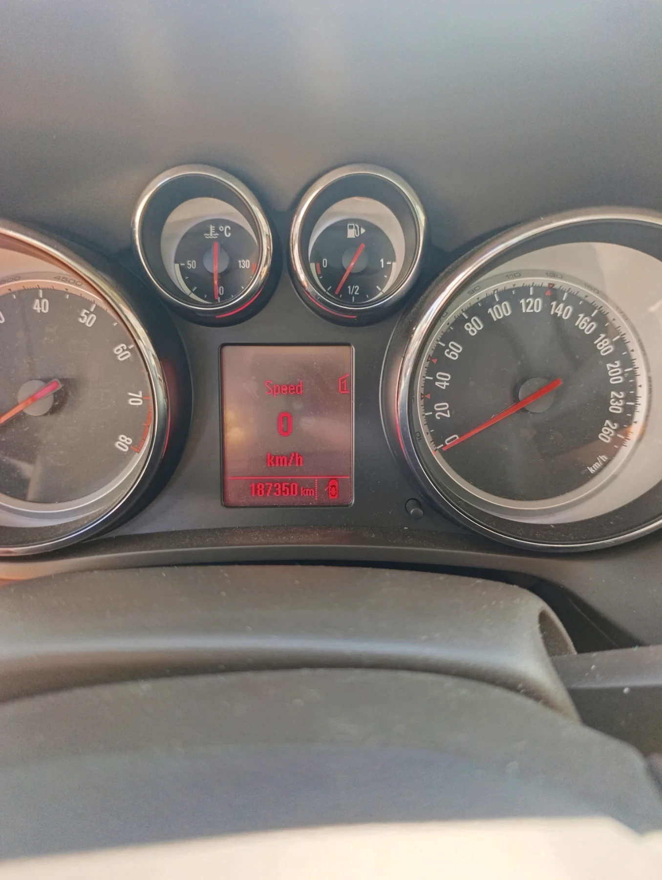 Opel Zafira, снимка 8 - Автомобили и джипове - 54792301
