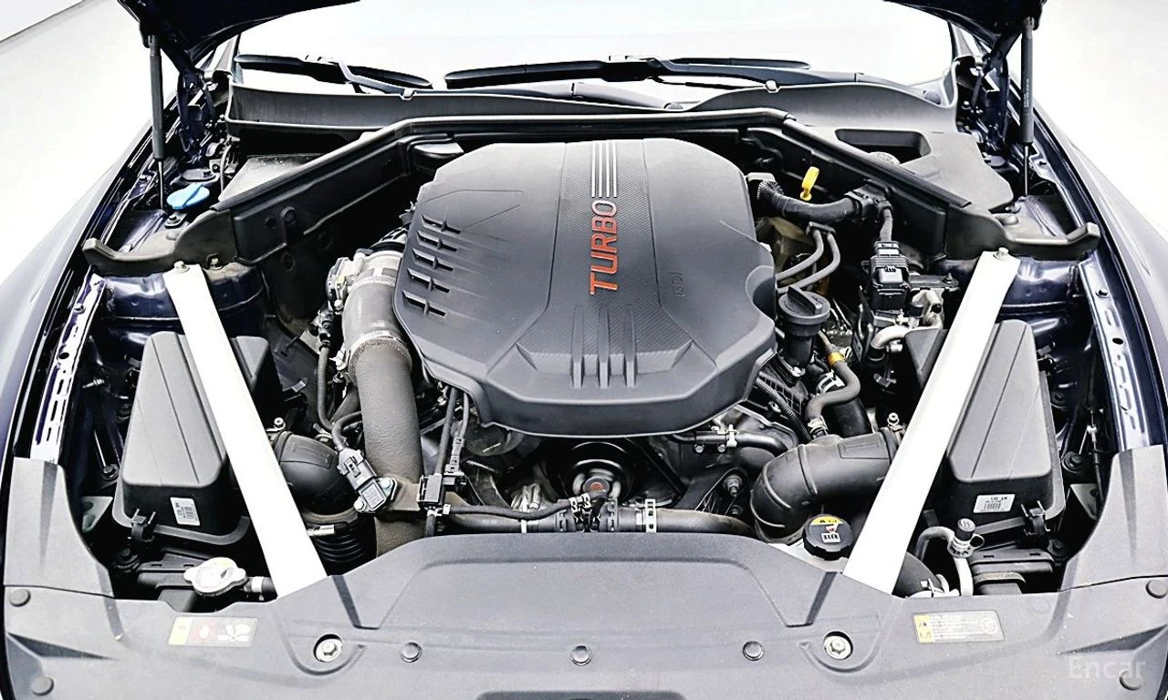 Kia Stinger 3.3 GT AWD* HARMAN KARDON* DISTRONIC* 360* , снимка 15 - Автомобили и джипове - 54893998