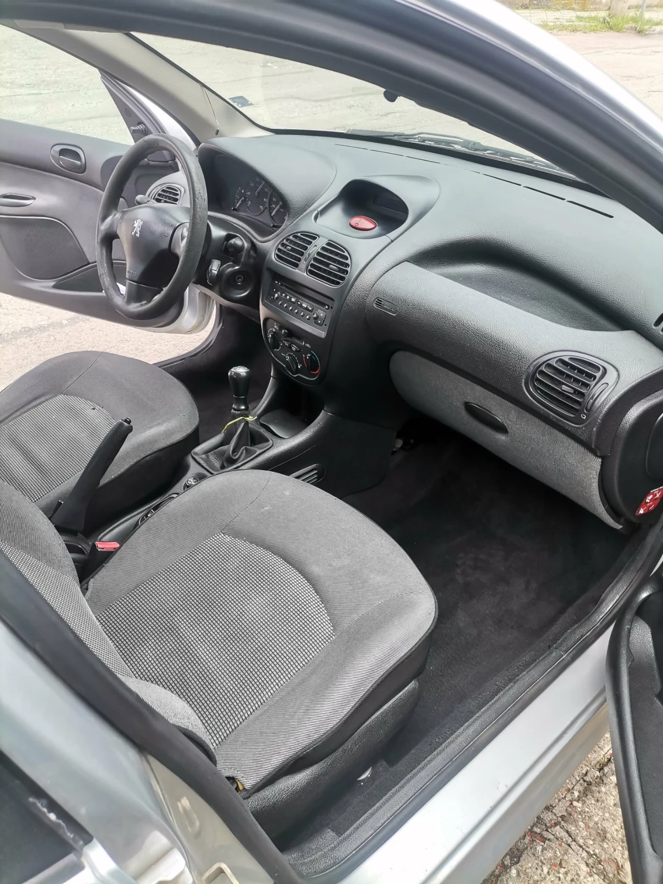 Peugeot 206, снимка 7 - Автомобили и джипове - 54946167