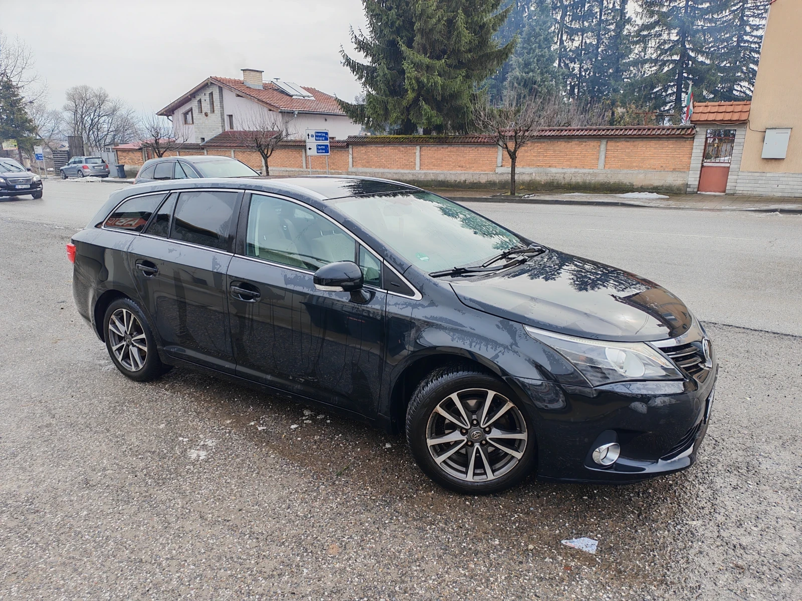 Toyota Avensis 2.0 124кс д4д, снимка 3 - Автомобили и джипове - 55079628