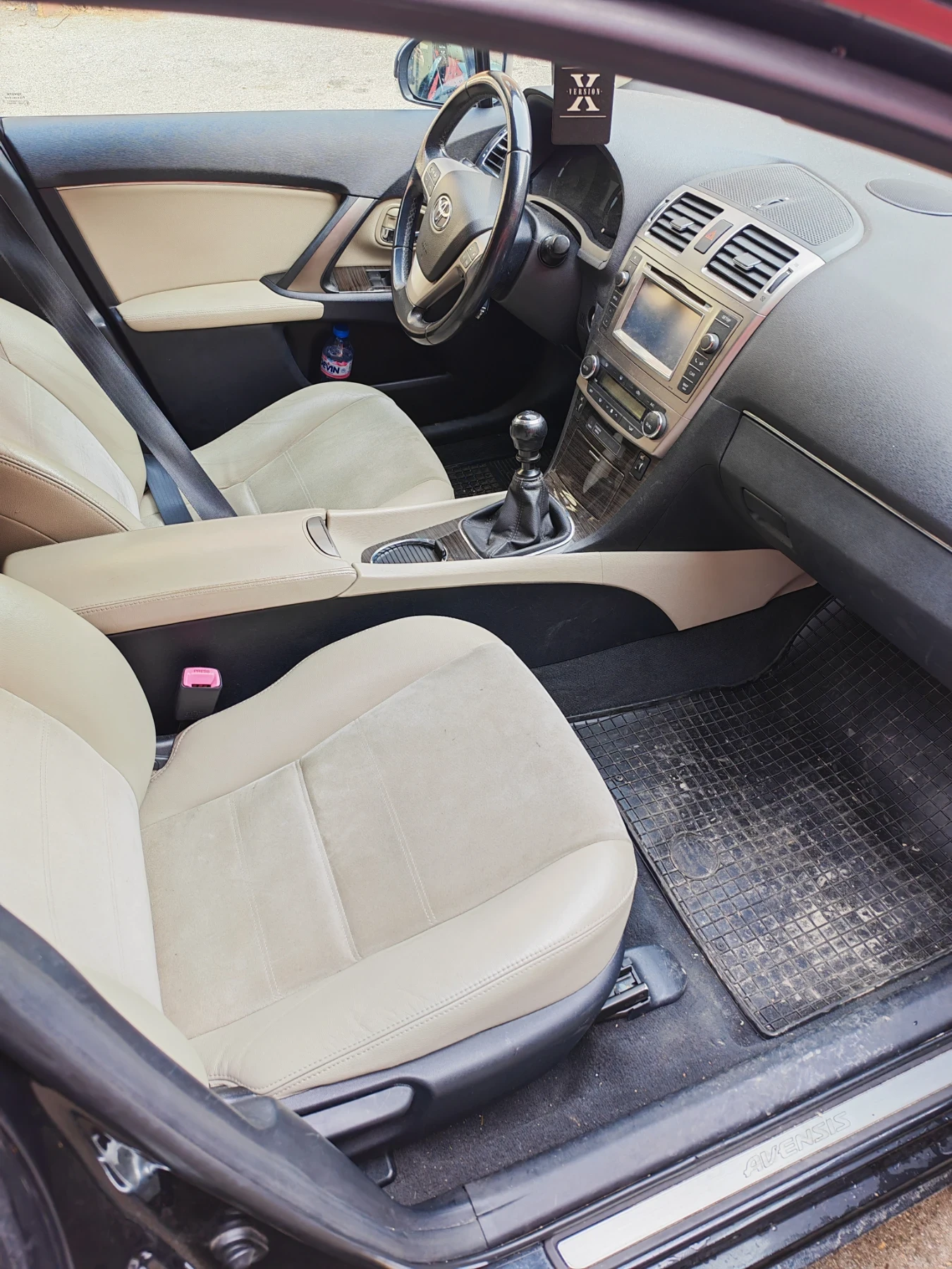 Toyota Avensis 2.0 124кс д4д, снимка 7 - Автомобили и джипове - 55079628