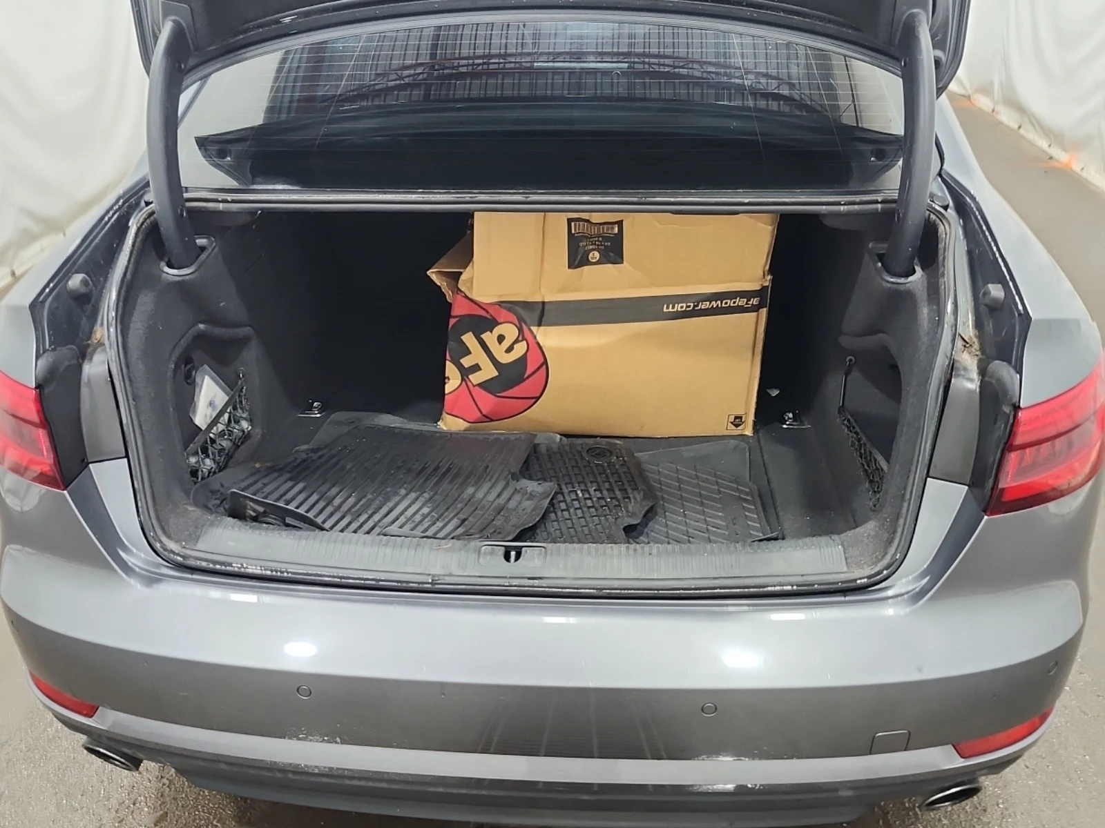 Audi A4 Technik* * QUATTRO* * CARFAX* * АВТО КРЕДИТ* * , снимка 14 - Автомобили и джипове - 55189650