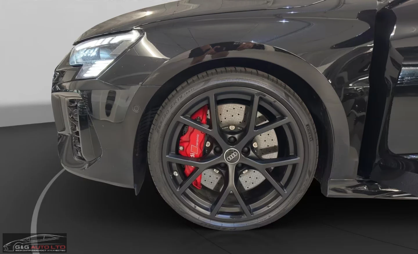 Audi Rs3 SPORTBACK/400HP/CERAMIC/MATRIX/CAM/LED/CPLAY/559q, снимка 4 - Автомобили и джипове - 55493223