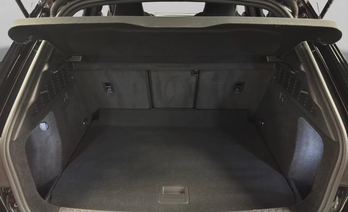 Audi Rs3 SPORTBACK/400HP/CERAMIC/MATRIX/CAM/LED/CPLAY/559q, снимка 16 - Автомобили и джипове - 55493223