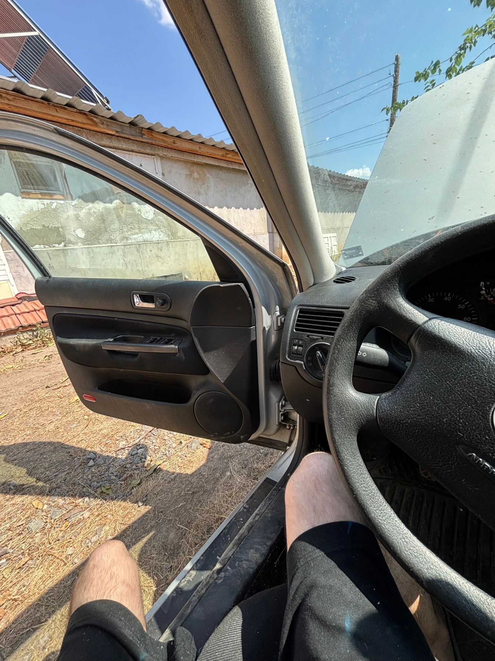 VW Bora 1.6 16 V, снимка 10 - Автомобили и джипове - 55604606