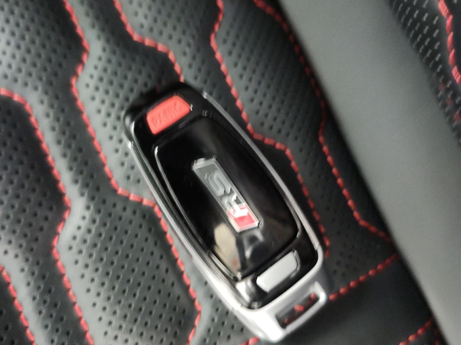 Audi Rs6 * 4.0 TFSI * АВТОКРЕДИТ * ГЛАВНО ПРЕДСТАВИТЕЛСТВО, снимка 9 - Автомобили и джипове - 56017638
