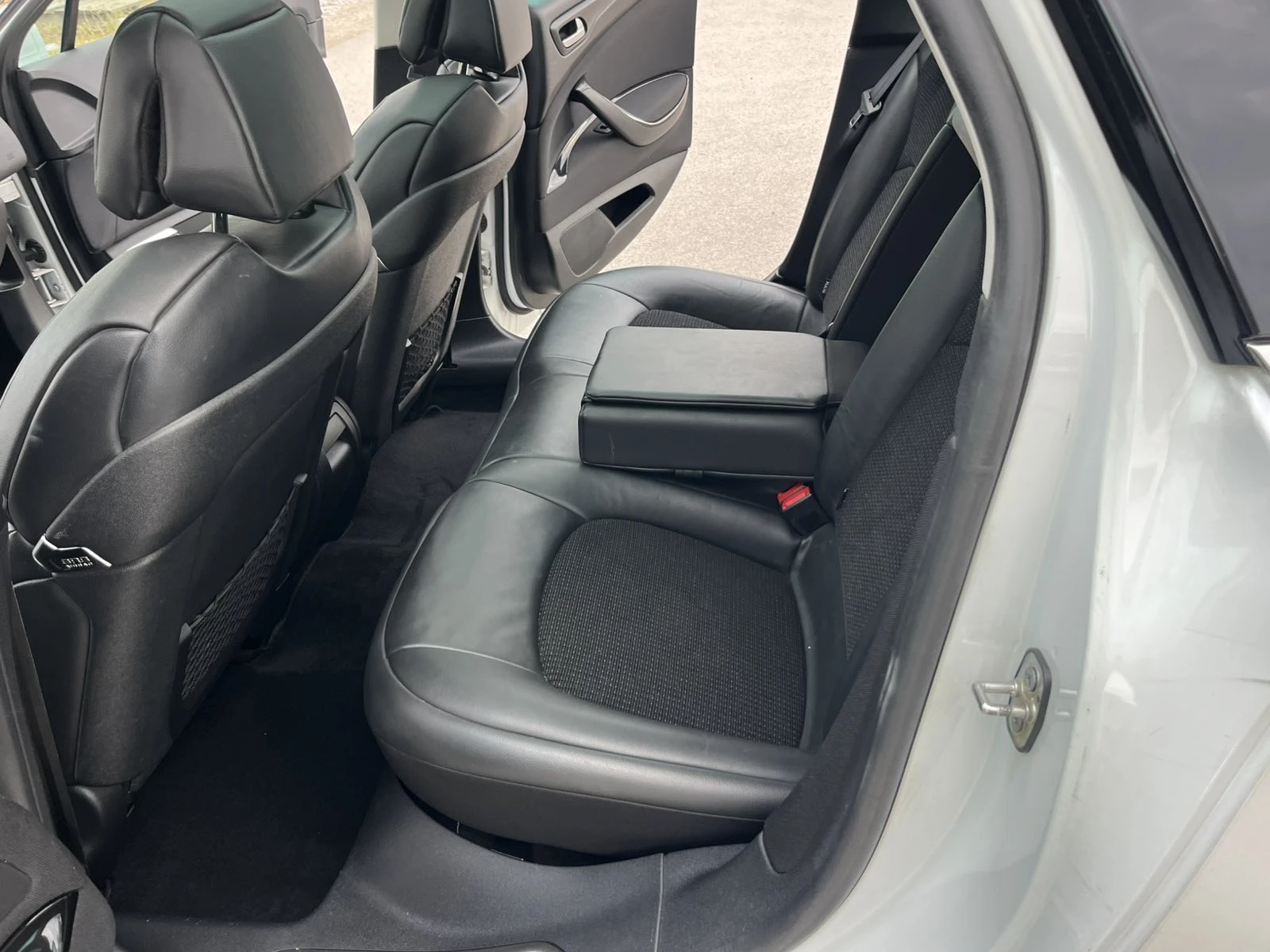 Citroen C5 2.0HDI 163кс АВТОМАТ NAVI КЛИМАТРОНИК ВНОС ИТАЛИЯ, снимка 9 - Автомобили и джипове - 56248490