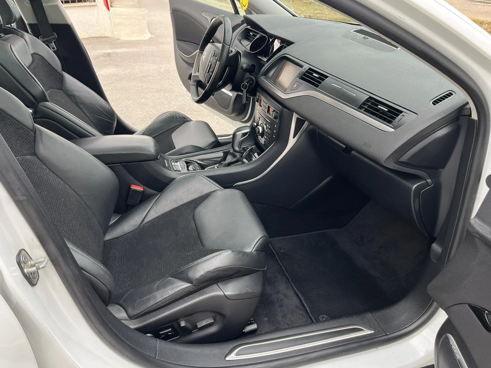 Citroen C5 2.0HDI 163кс АВТОМАТ NAVI КЛИМАТРОНИК ВНОС ИТАЛИЯ, снимка 11 - Автомобили и джипове - 56248490