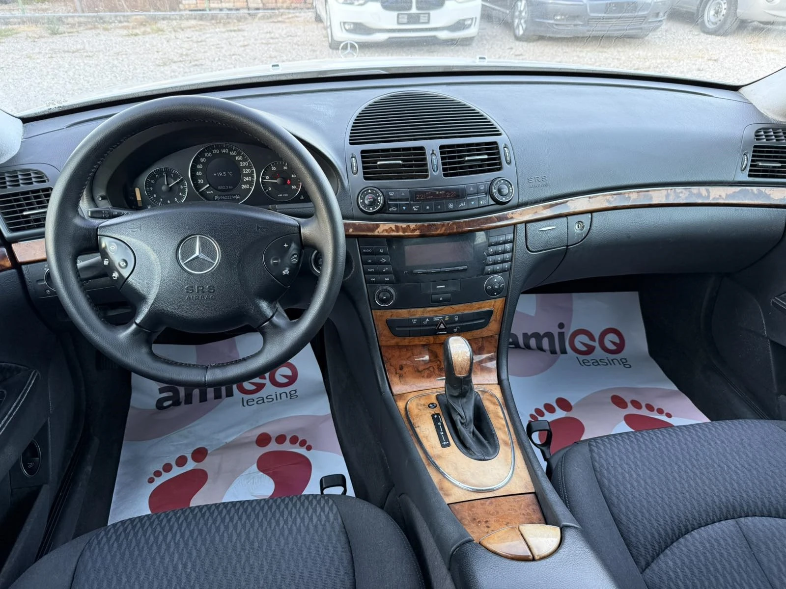Mercedes-Benz E 270 2.7CDI AVTOMAT, снимка 9 - Автомобили и джипове - 56337098