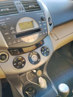 Toyota Rav4 2.2d4d, снимка 9