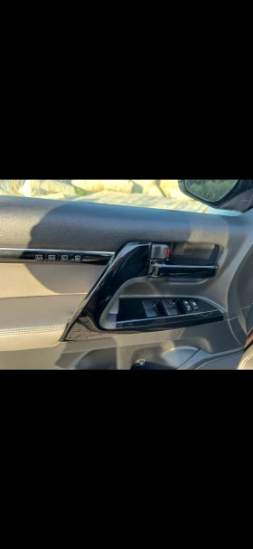 Toyota Land cruiser 200 | Mobile.bg    2