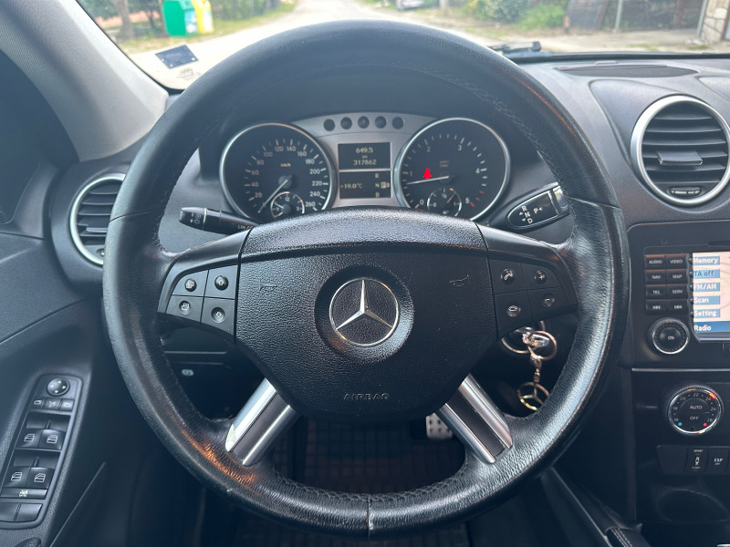 Mercedes-Benz ML 320 CDI, снимка 12 - Автомобили и джипове - 45735304
