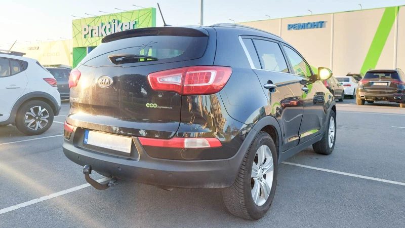 Kia Sportage, снимка 4 - Автомобили и джипове - 47387976