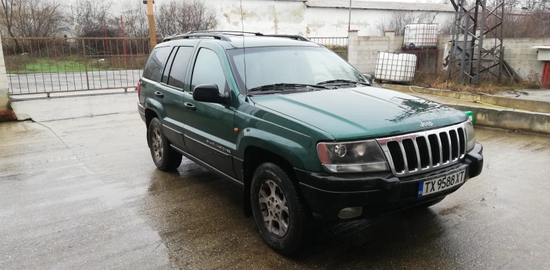 Jeep Grand cherokee LOREDO, снимка 1 - Автомобили и джипове - 48634869