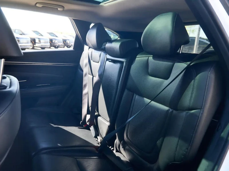 Hyundai Tucson Пано* Подгрев* AWD* Камера, снимка 14 - Автомобили и джипове - 52318055