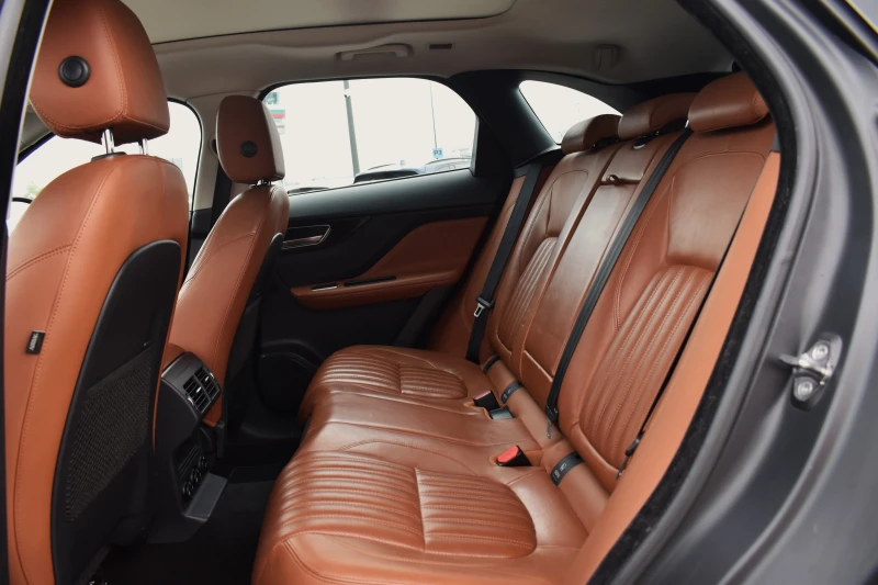 Jaguar F-PACE 2.0D ПЪРВИ СОБСТВЕНИК, снимка 7 - Автомобили и джипове - 52829743