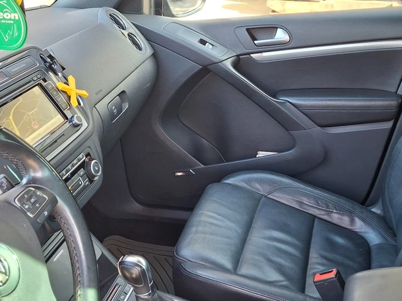 VW Tiguan R-line, снимка 12 - Автомобили и джипове - 53124167