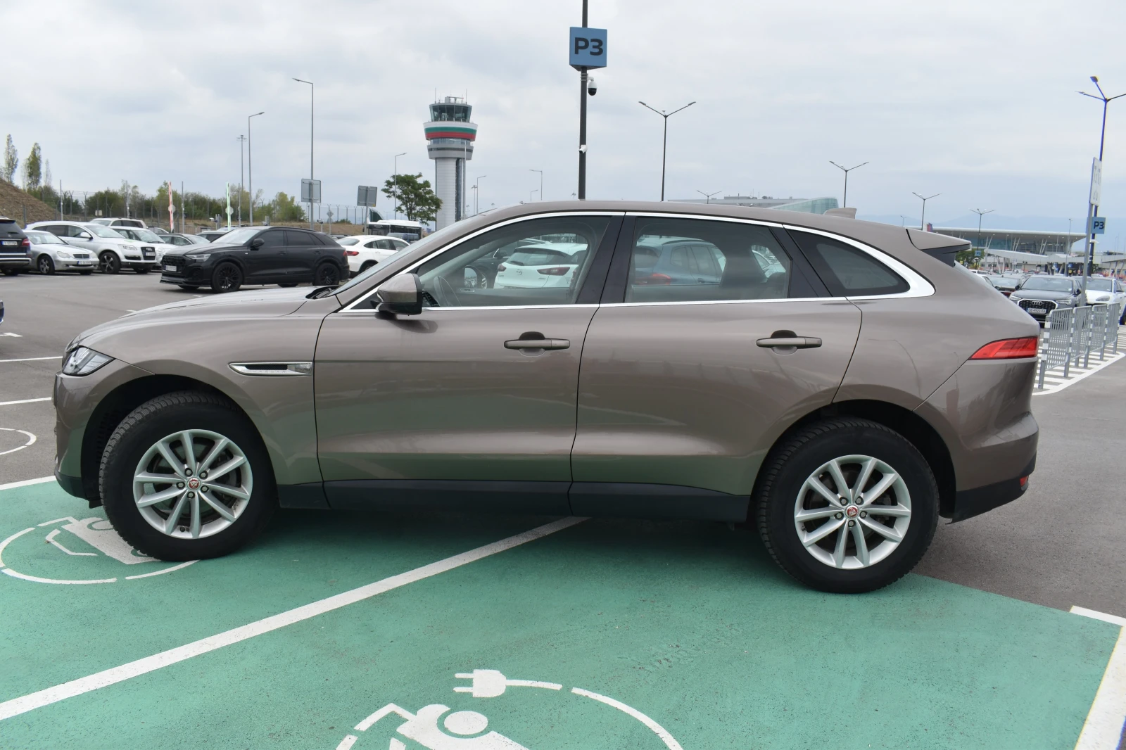 Jaguar F-PACE 2.0D   | Mobile.bg   3