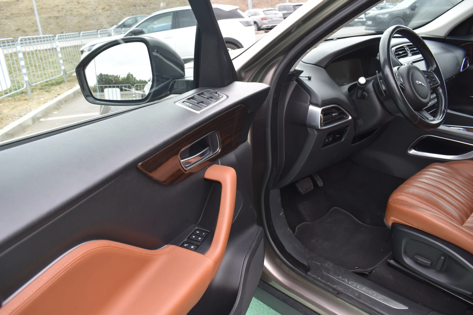 Jaguar F-PACE 2.0D   | Mobile.bg   12