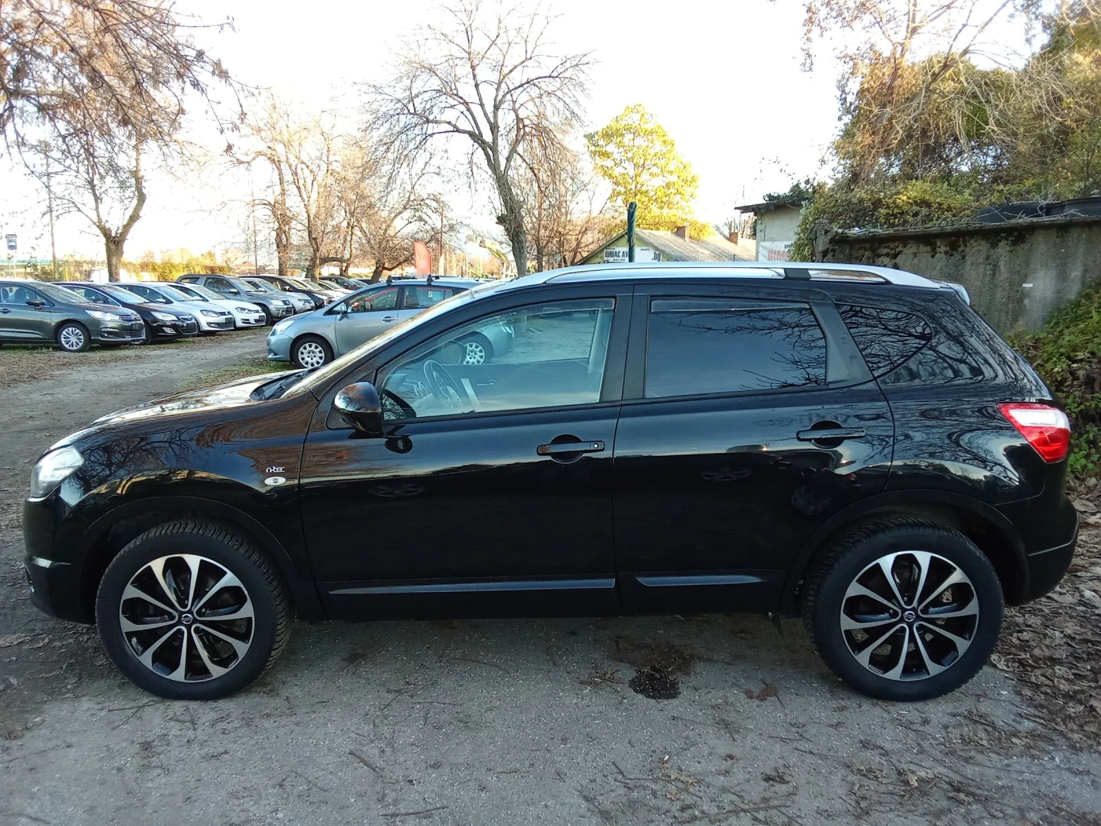 Nissan Qashqai 1.5DCI-N-TEC-NAVI-PANORAMA-KAMERA - изображение 2