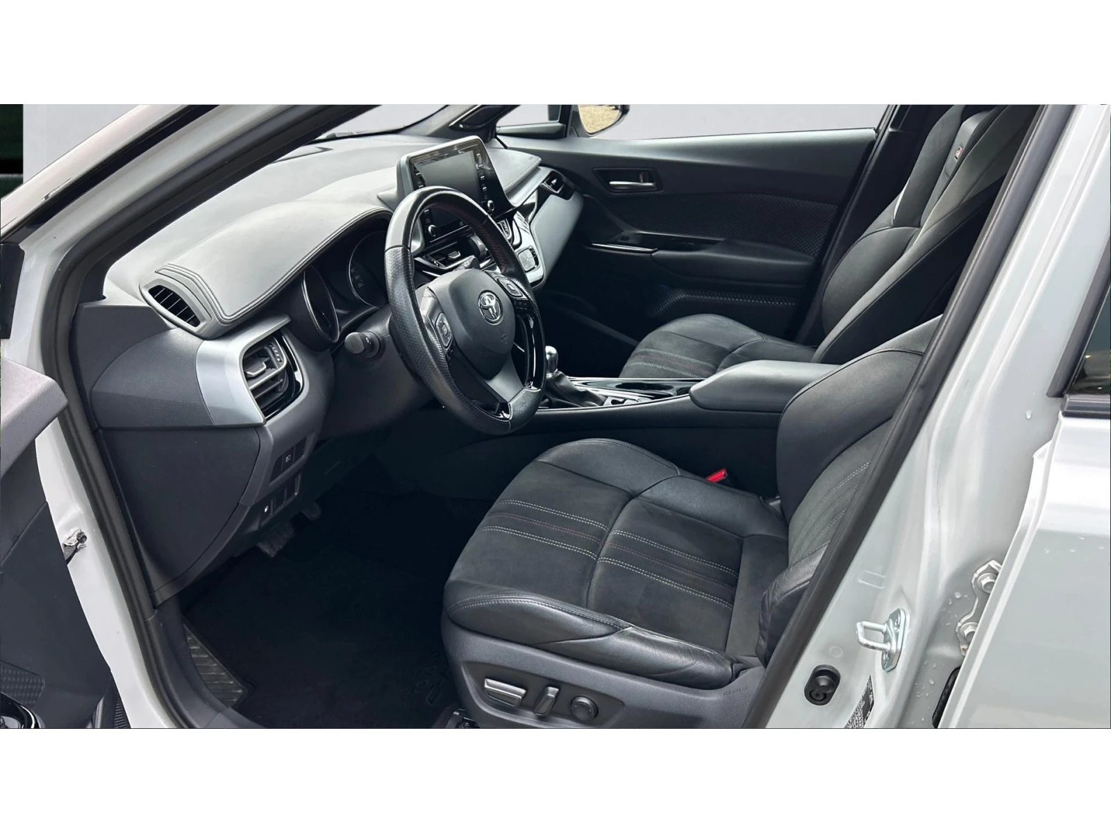 Toyota C-HR ������� ������ �� 570 ��. | Mobile.bg � ����������� 12