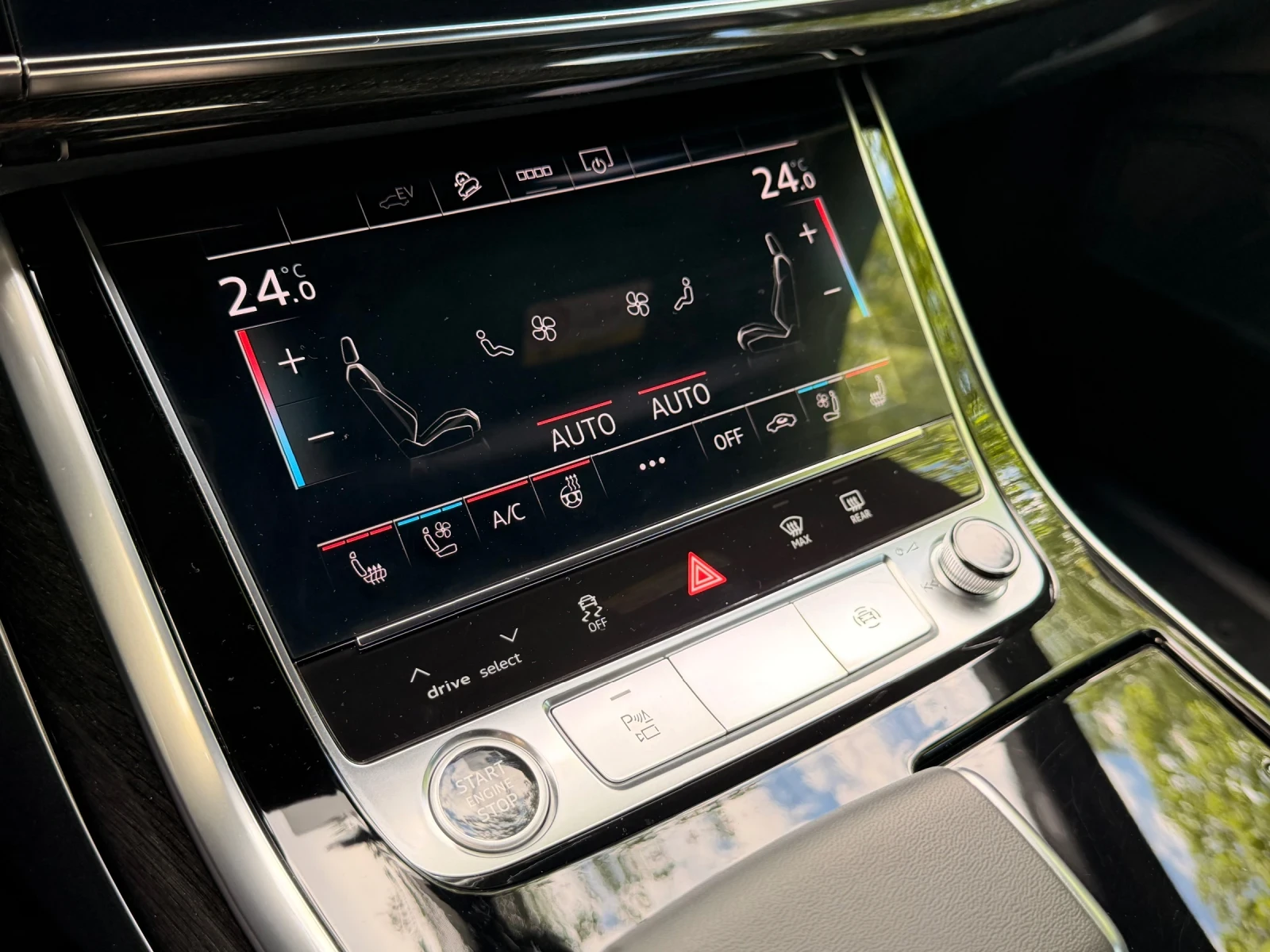 Audi Q7 60TFSI / PLUG IN HYBRID / S-LINE, снимка 14 - Автомобили и джипове - 54548928