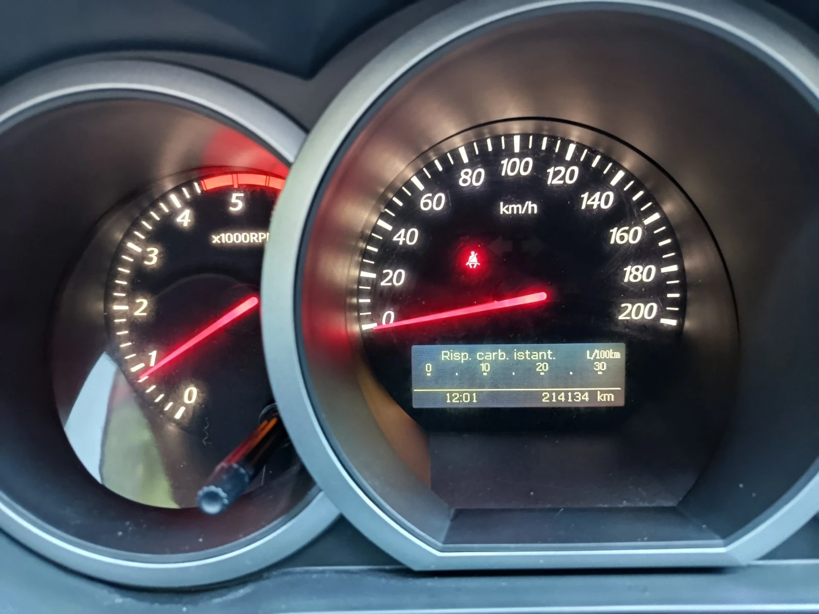 Suzuki Grand vitara, снимка 10 - Автомобили и джипове - 55179856