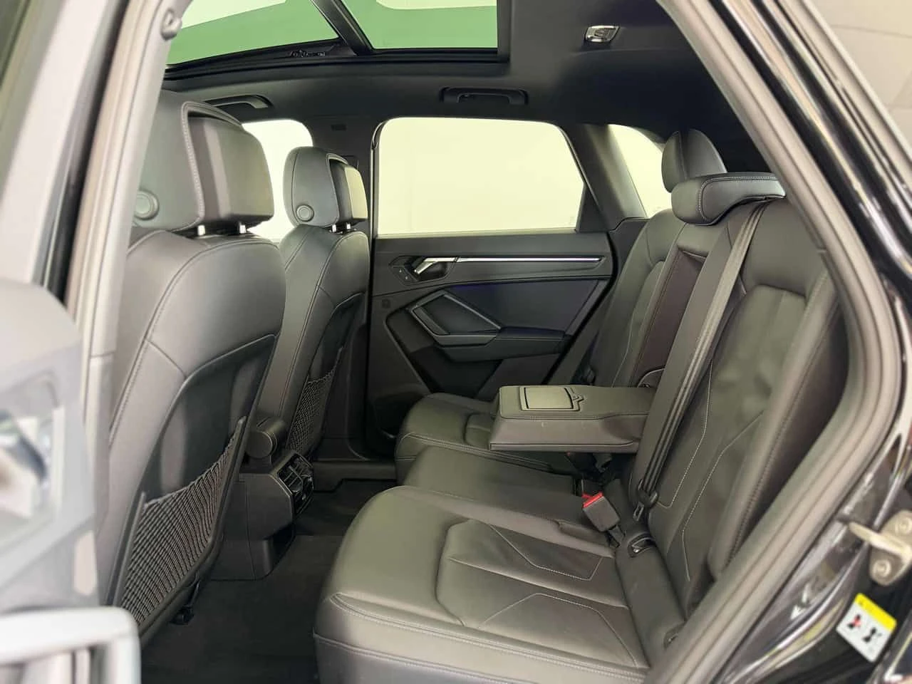 Audi Q3 * Progressiv 45 TFSI quattro* АВТОКРЕДИТ* , снимка 11 - Автомобили и джипове - 55575895