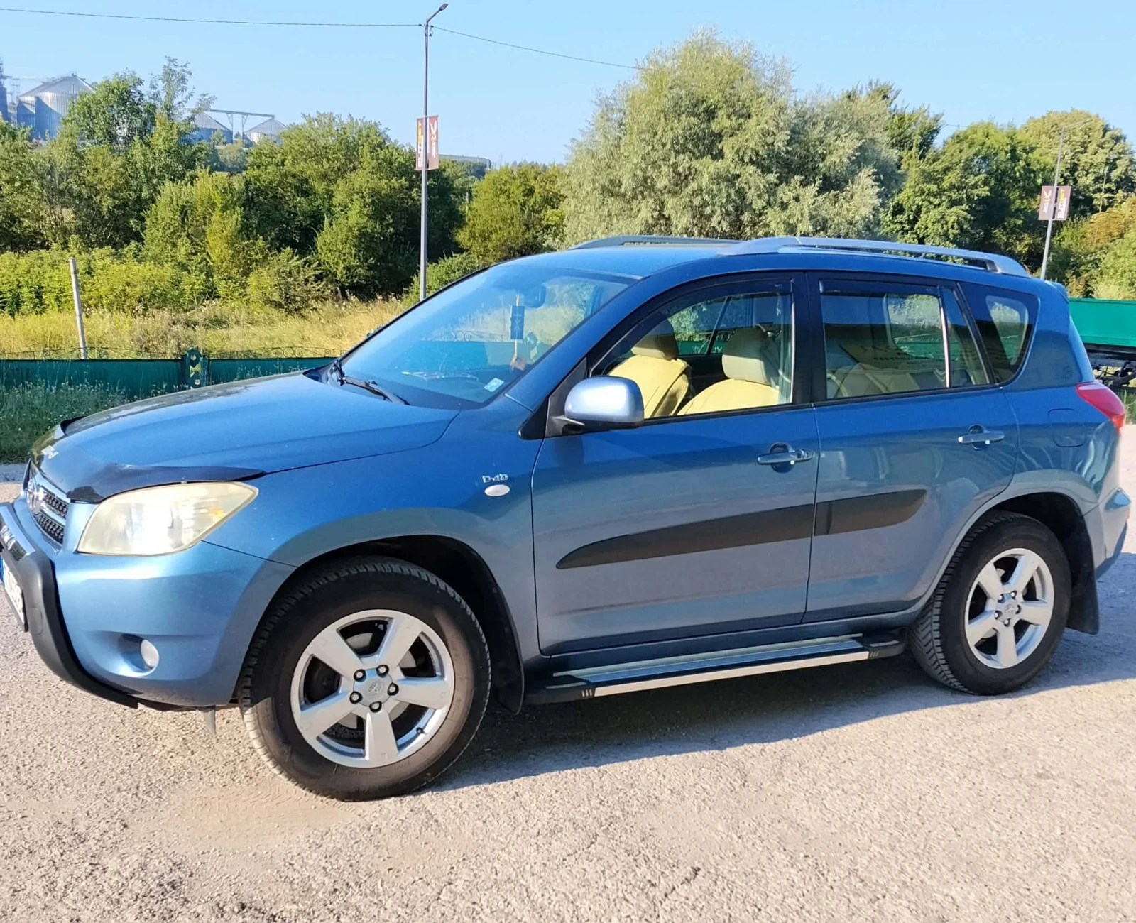 Toyota Rav4 2.2d4d, снимка 11 - Автомобили и джипове - 55623158