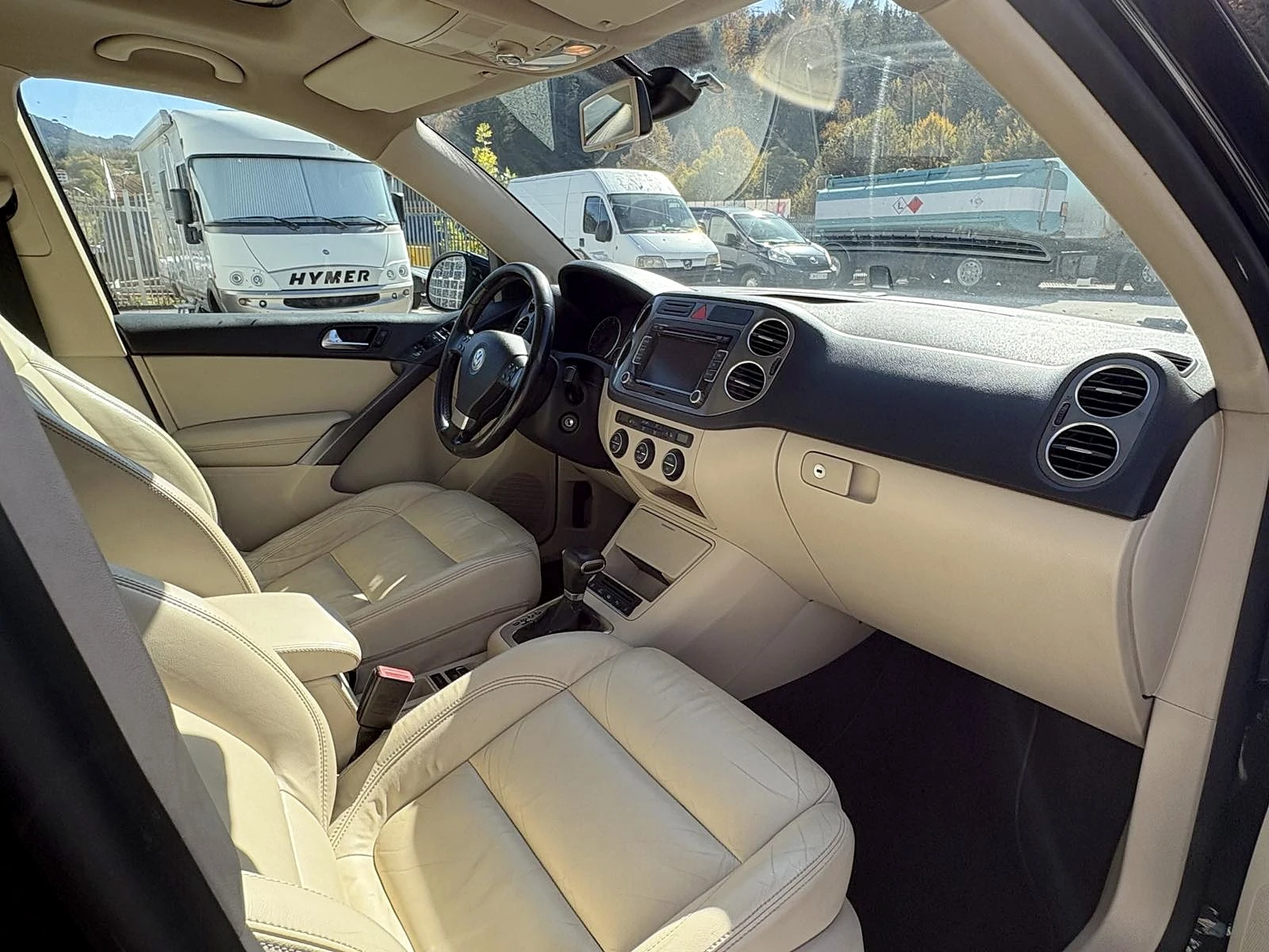 VW Tiguan 2.0 TDI 4MOTION Автомат, снимка 5 - Автомобили и джипове - 56580007