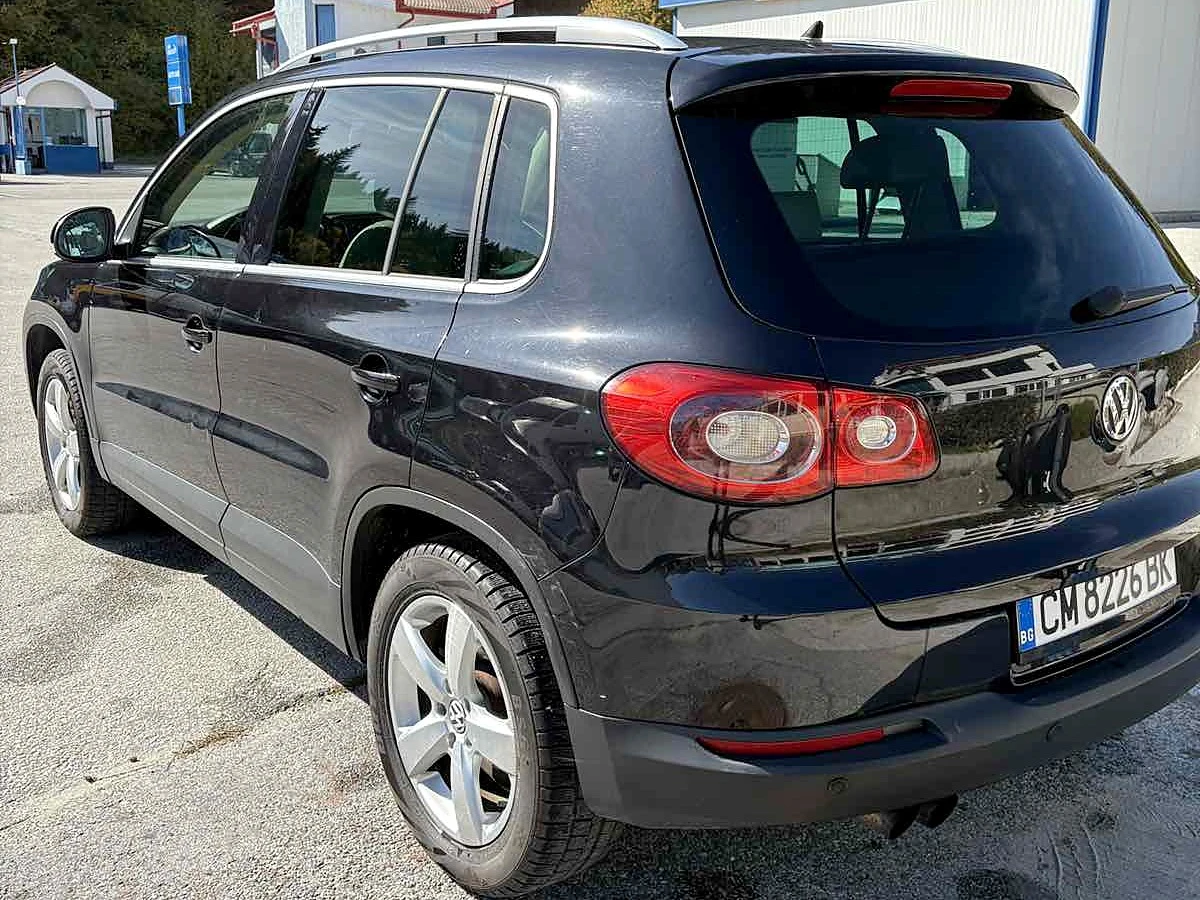 VW Tiguan 2.0 TDI 4MOTION Автомат, снимка 11 - Автомобили и джипове - 56580007