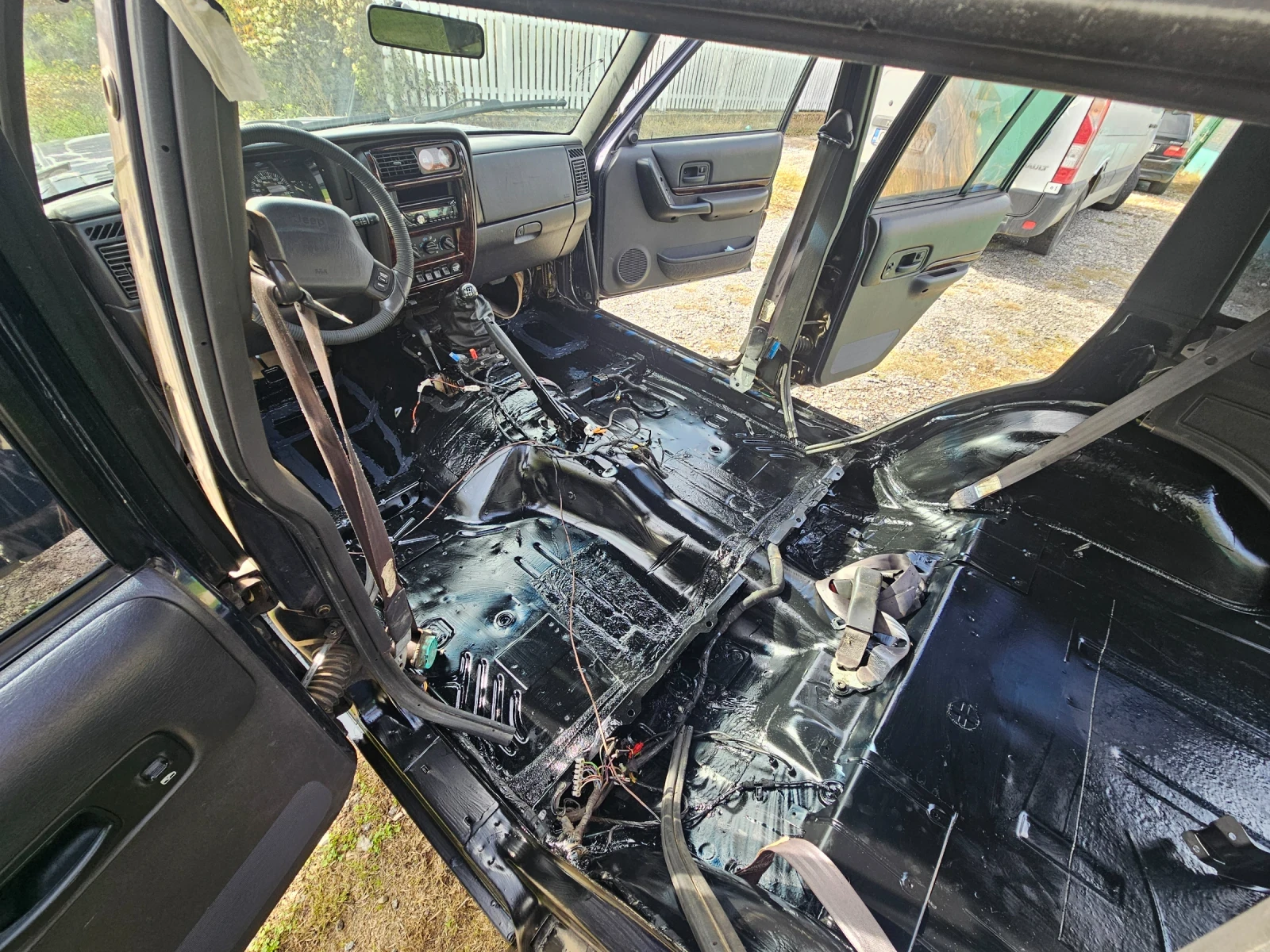 Jeep Cherokee, снимка 15 - Автомобили и джипове - 56737626