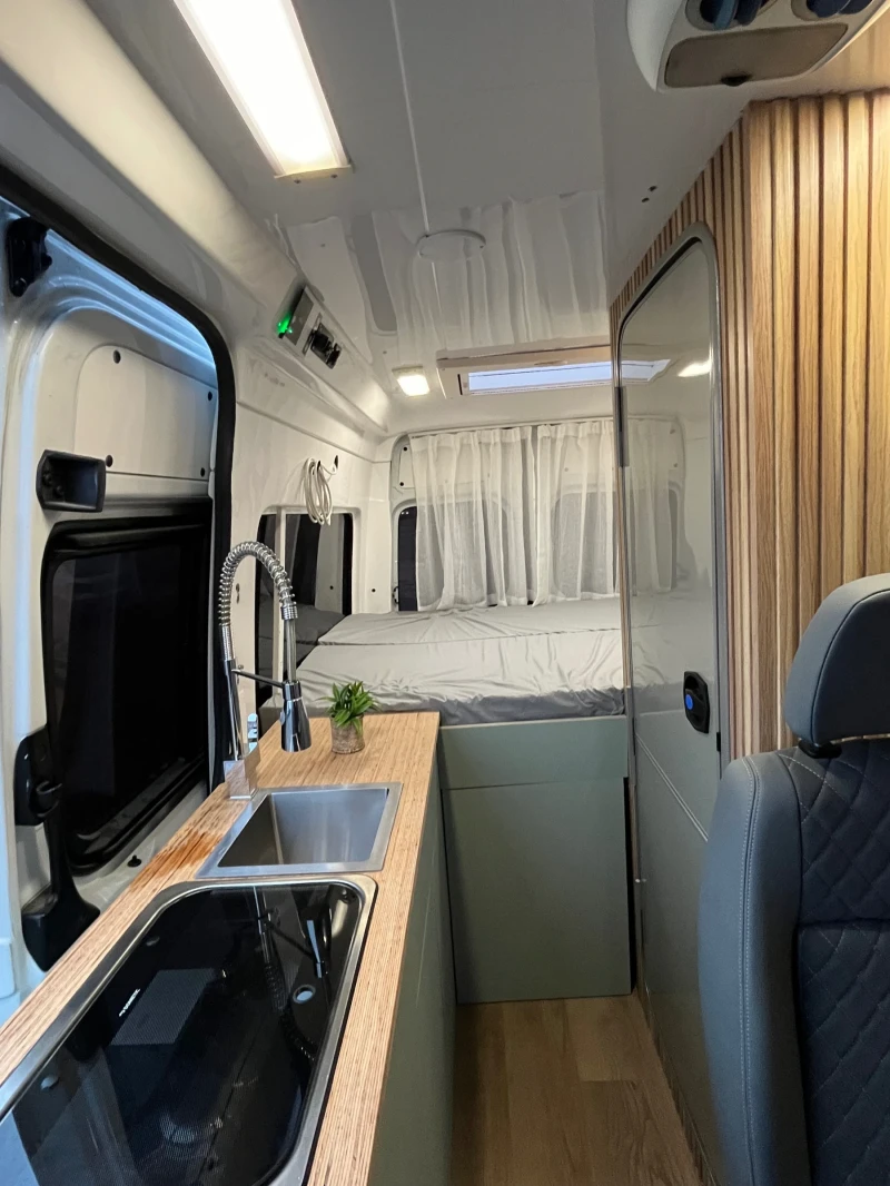 Mercedes-Benz Sprinter 4х4 кемпер, снимка 14 - Бусове и автобуси - 47998422