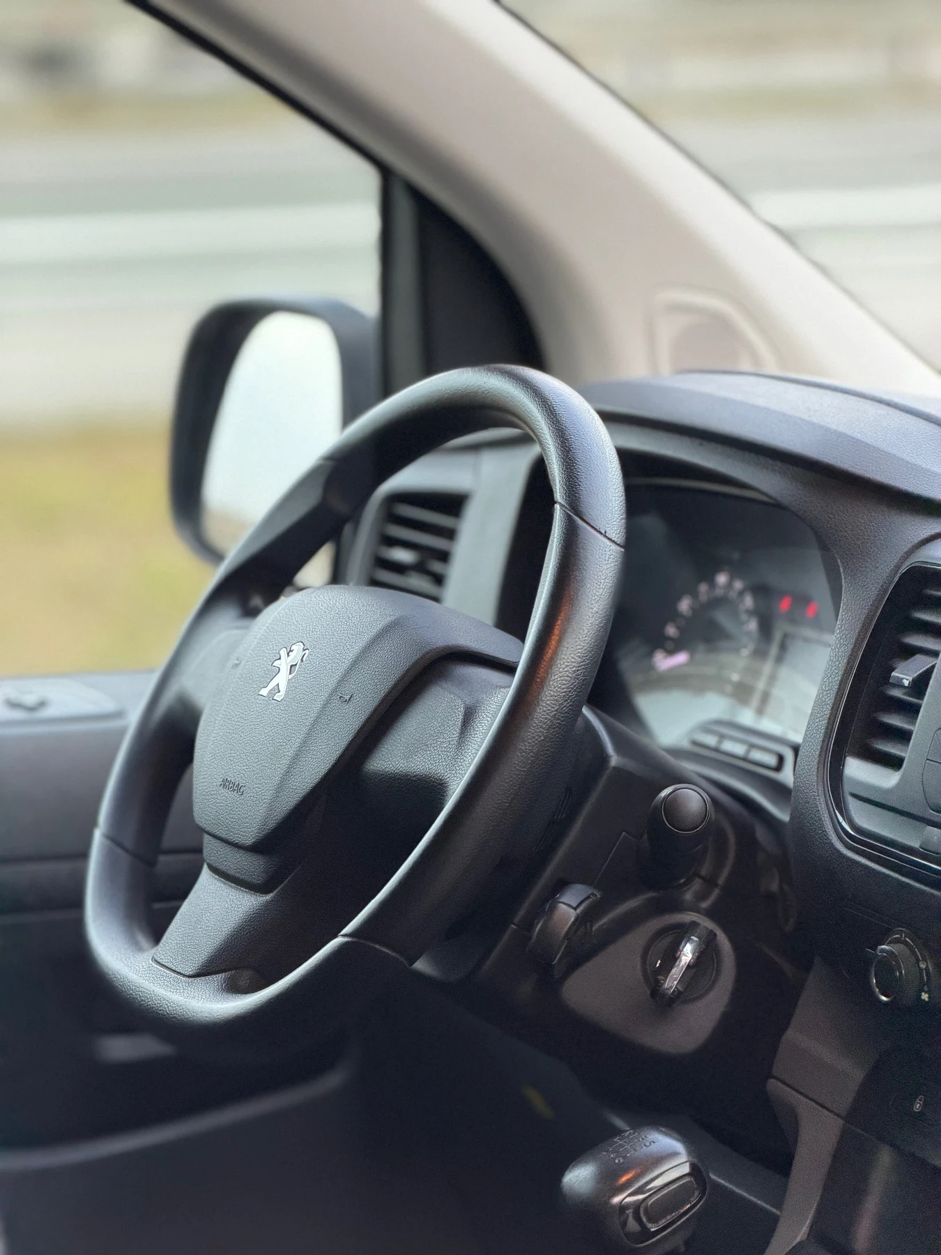 Peugeot Expert 49000km / НОВ / L2 / , снимка 13 - Бусове и автобуси - 53715434