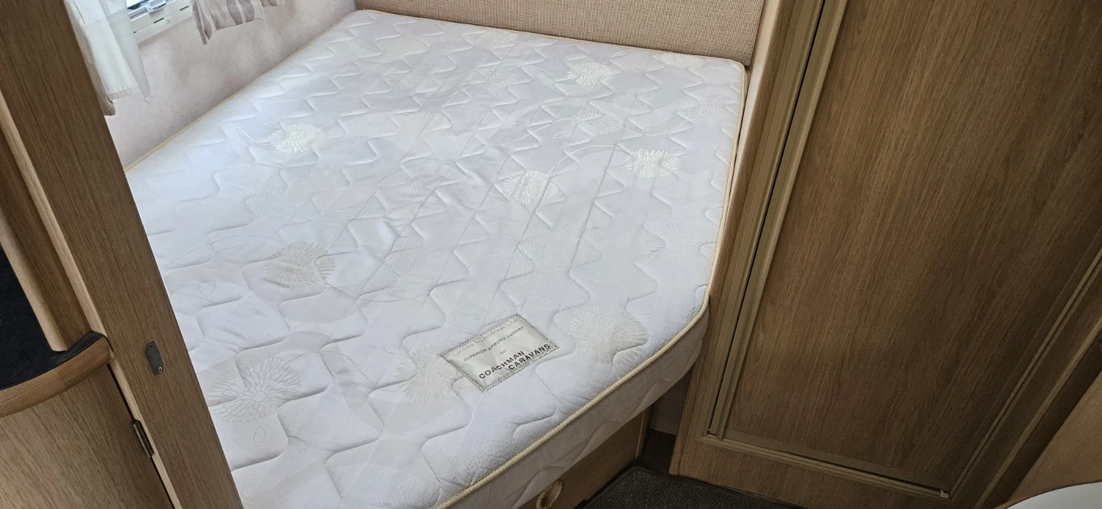 Каравана Coachmen, снимка 11 - Каравани и кемпери - 55339926