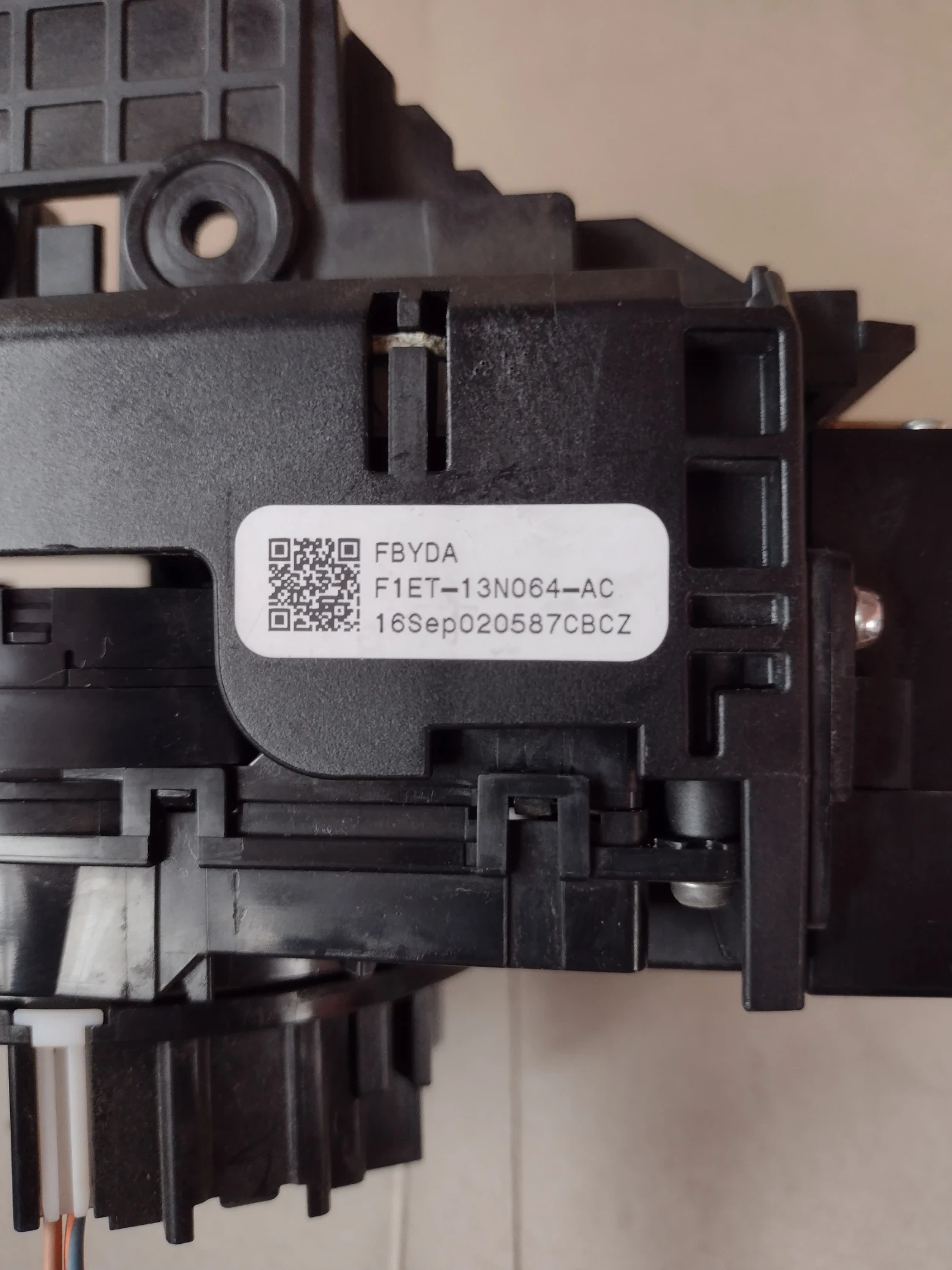 F1ET-13N064-AC  AV6T-13335-AE       FORD C-MAX MK2 ZWAC30123A  | Mobile.bg   2