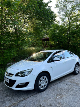 Opel Astra, снимка 2 - Автомобили и джипове - 45686869