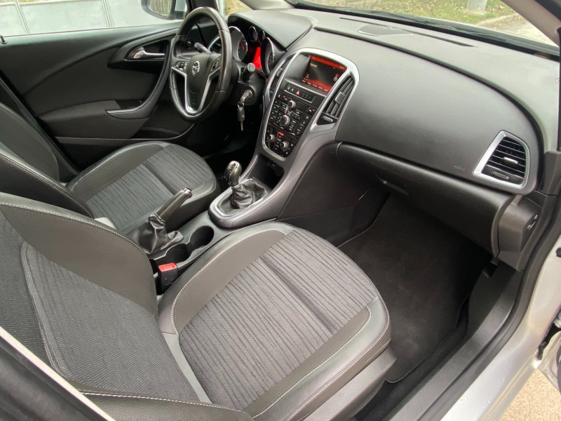 Opel Astra 1.6CDTI-06.2015г-EURO6B-COSMO-NAVI-СМЕНЕНА ВЕРИГА!, снимка 9 - Автомобили и джипове - 43482048