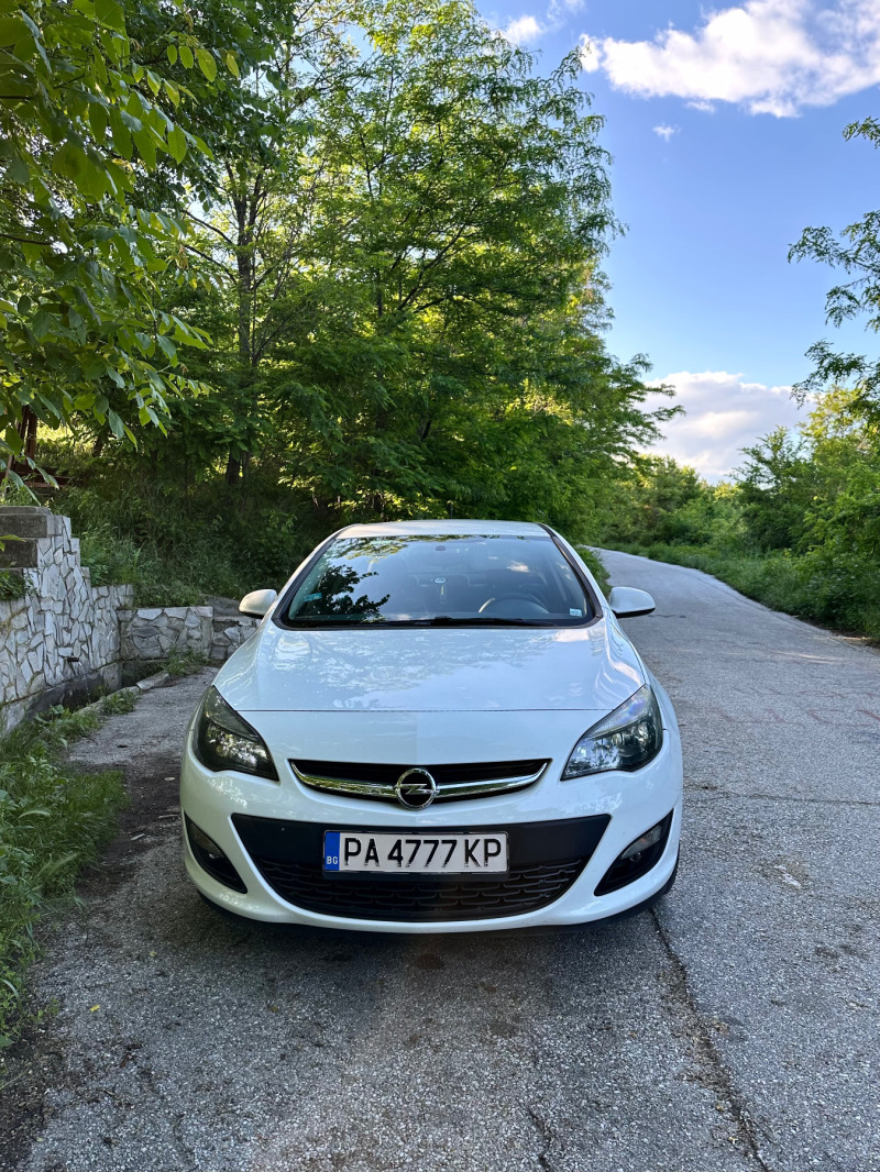 Opel Astra, снимка 1 - Автомобили и джипове - 45686869