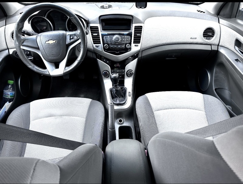 Chevrolet Cruze, снимка 8 - Автомобили и джипове - 46197905