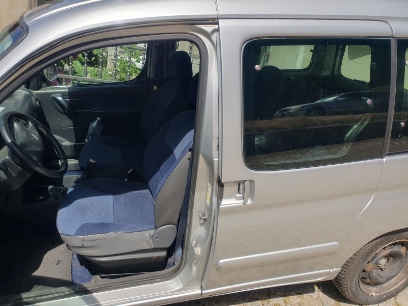 Citroen Berlingo HDi, снимка 8 - Автомобили и джипове - 46318203