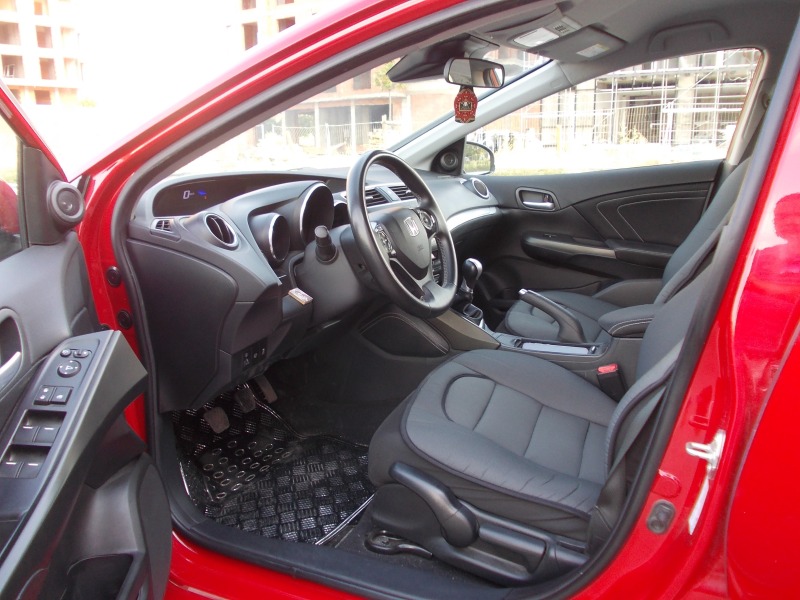 Honda Civic Tourer модел 2016, снимка 9 - Автомобили и джипове - 46368384